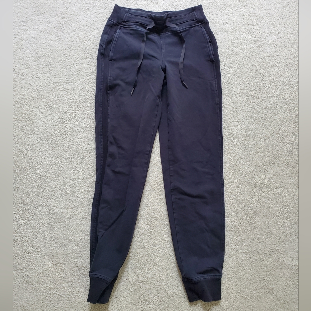 Lululemon Black Athletic Drawstring Joggers sz2